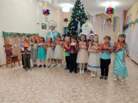 Новый год у "Непосед" Новый год у "Непосед".